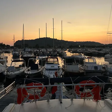 Tekne Noleggio Charter Barche Napoli Bacoli